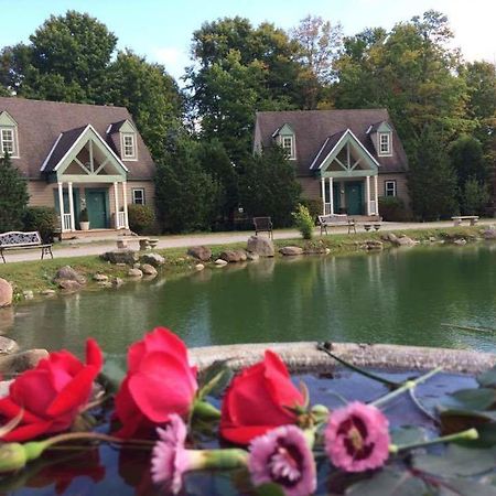 Spruce Hill Inn&Cottages Mansfield Exterior foto