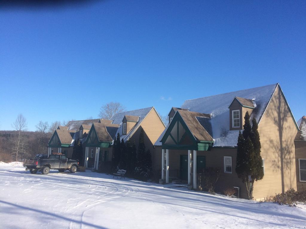 Spruce Hill Inn&Cottages Mansfield Exterior foto